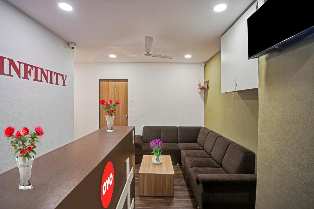 Hotel O Infinity Surat Exterior photo