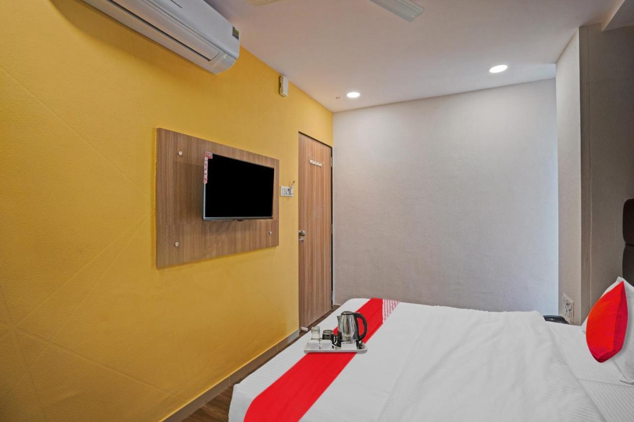 Hotel O Infinity Surat Exterior photo